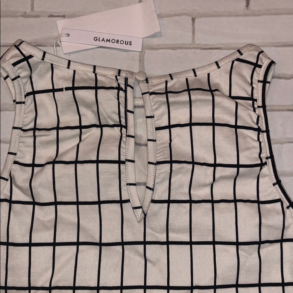 🆕Glamorous Grid Crop Top - White & Black - Picture 7 of 10